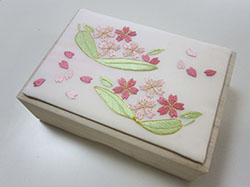 笹舟桜の桐箱